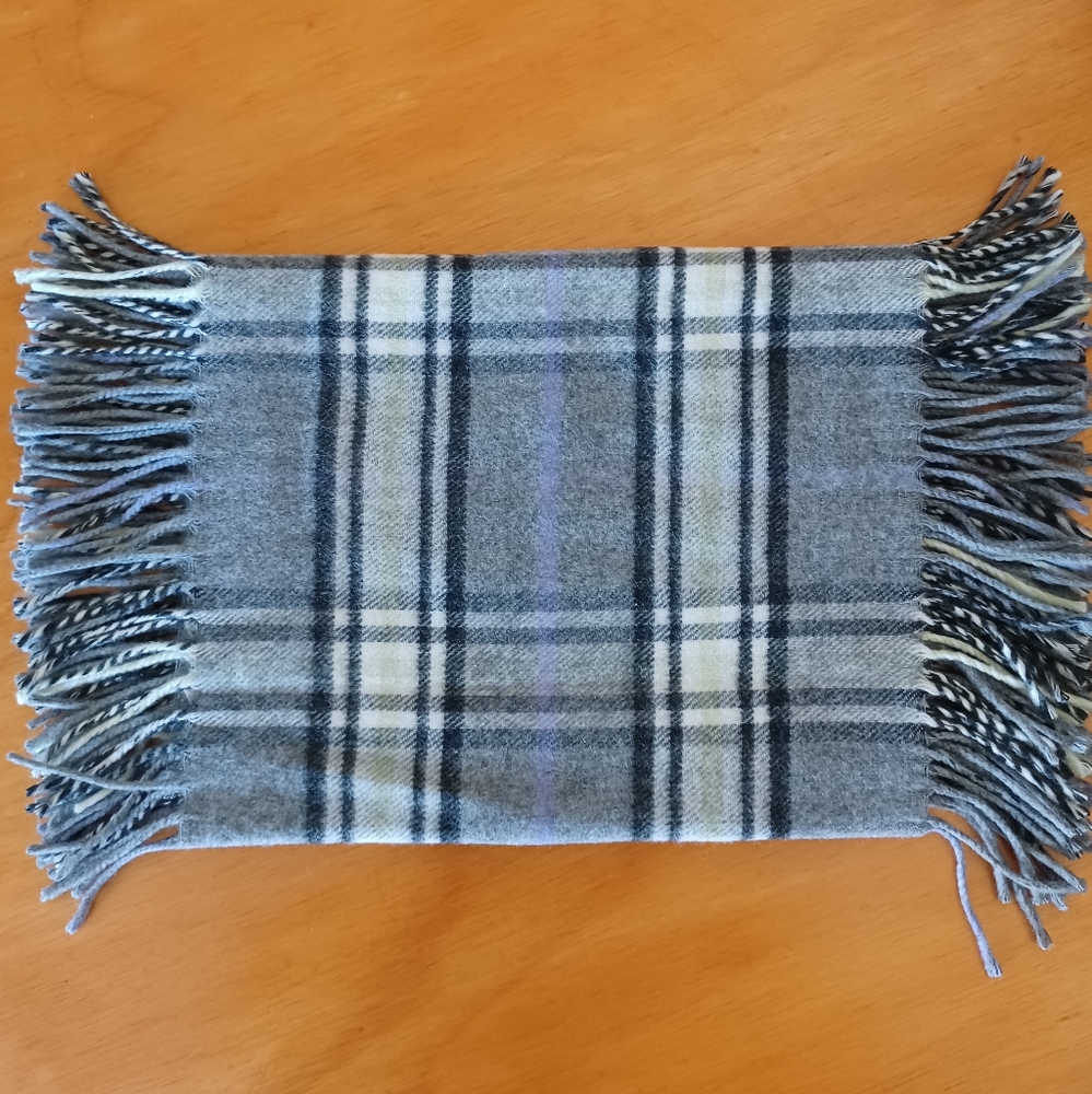 GREY check Caban Cashmink Scarf 100% Acrylic Made in Germany - like NEW